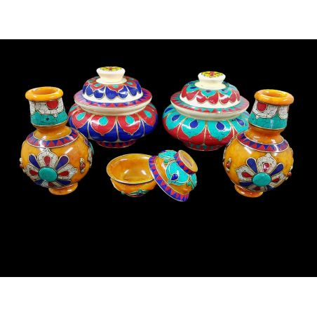 5 set of Vases and pots